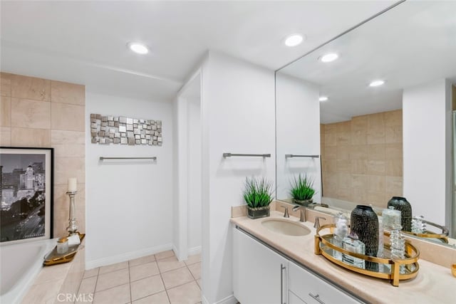 850 E Ocean Boulevard 205, Long Beach, CA 90802 — photo 27 of 39