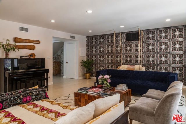 3122 Dona Susana Drive, Los Angeles, CA 91604 — photo 5 of 18