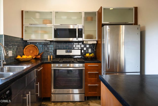 3836 De Longpre Avenue, Los Angeles, CA 90027 — photo 13 of 43