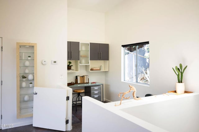 3836 De Longpre Avenue, Los Angeles, CA 90027 — photo 16 of 43