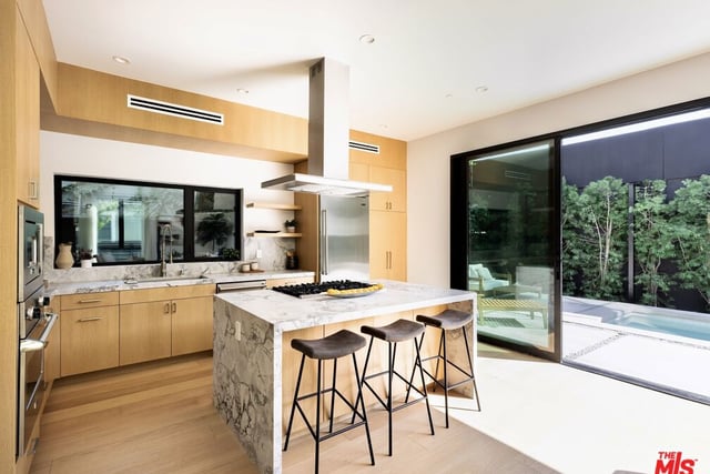 9064 Harland Avenue, West Hollywood, CA 90069 — photo 12 of 31