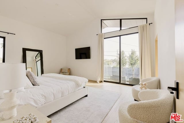 9064 Harland Avenue, West Hollywood, CA 90069 — photo 19 of 31