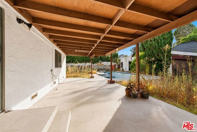 513 N Rexford Drive, Beverly Hills, CA 90210 — photo 10 of 18