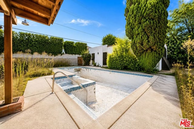 513 N Rexford Drive, Beverly Hills, CA 90210 — photo 12 of 18