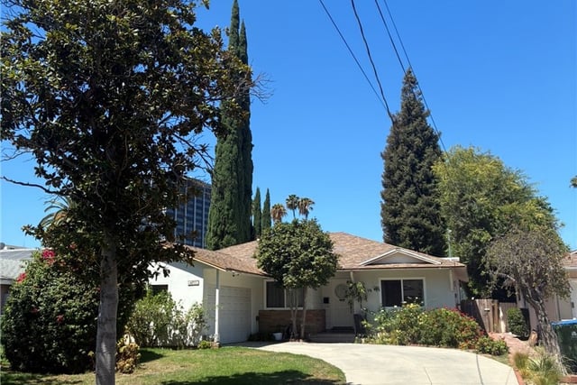 4711 Aqueduct, Encino, CA 91436 — photo 2 of 27