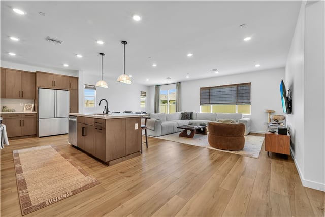 3230 Emerald Ln, Lancaster, CA 93535 — photo 5 of 38