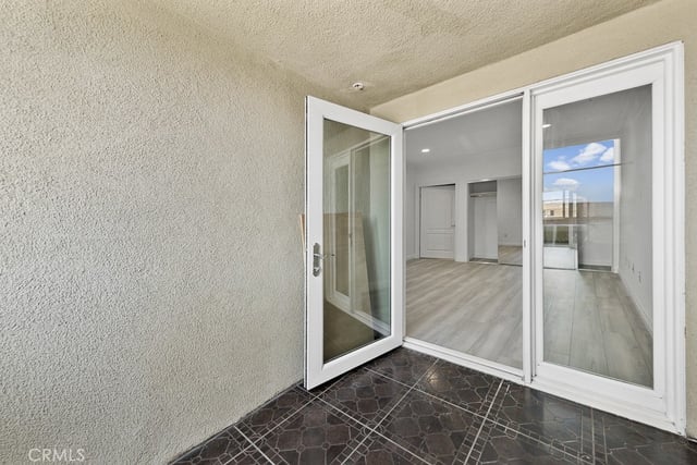 908 S Ardmore Avenue 304, Los Angeles, CA 90006 — photo 17 of 31