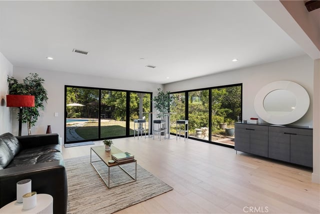5950 Winnetka, Woodland Hills, CA 91367 — photo 18 of 49