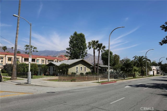 398 N Holliston Avenue, Pasadena, CA 91106 — photo 8 of 8