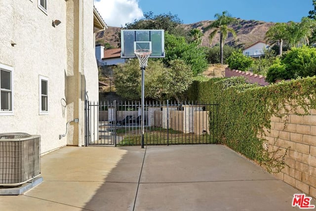 17807 Tuscan Drive, Los Angeles, CA 91344 — photo 48 of 59