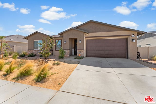 42831 Coronet Drive, Lancaster, CA 93536 — photo 4 of 40