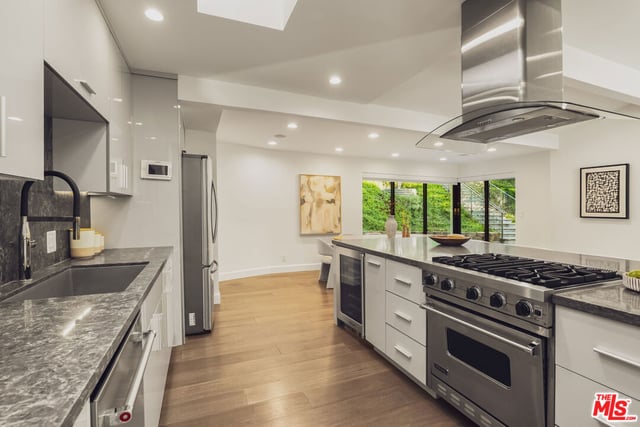 18065 Boris Drive, Los Angeles, CA 91316 — photo 11 of 37