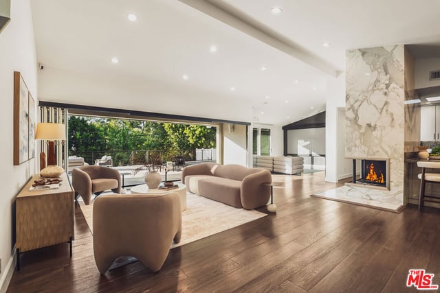 18065 Boris Drive, Los Angeles, CA 91316 — photo 3 of 37