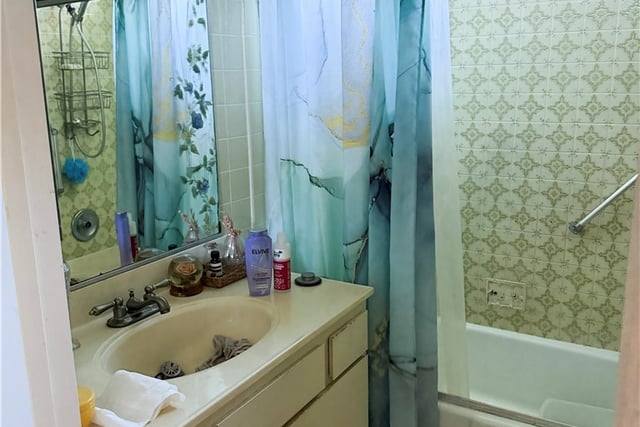 3560 San Simeon Avenue, Oxnard, CA 93033 — photo 11 of 19