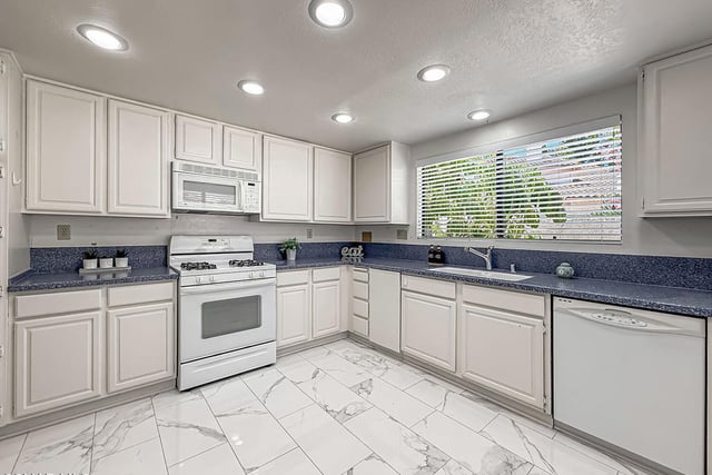441 Cherry Hills Lane, Thousand Oaks, CA 91320 — photo 15 of 65