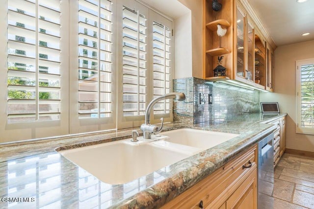 5301 Cedarhaven Drive, Agoura Hills, CA 91301 — photo 17 of 39