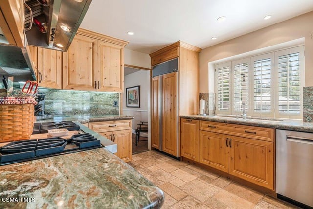 5301 Cedarhaven Drive, Agoura Hills, CA 91301 — photo 19 of 39