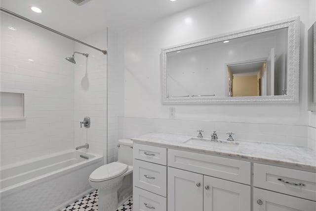 28009 Ridgebluff Court, Rancho Palos Verdes, CA 90275 — photo 4 of 41