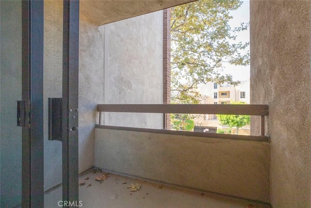 460 Oak Street 203, Glendale, CA 91204 — photo 16 of 38