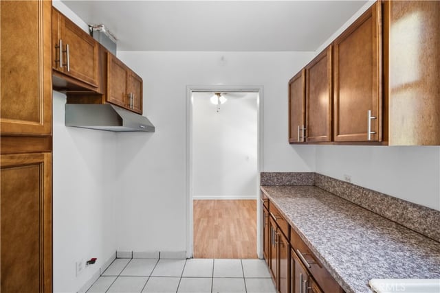 511 E Maple, Glendale, CA 91205 — photo 11 of 33