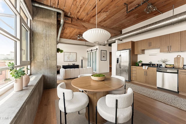 530 S Hewitt Street 455, Los Angeles, CA 90013 — photo 16 of 44