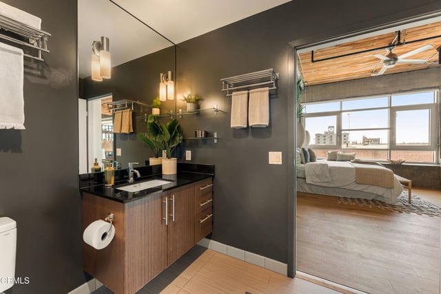 530 S Hewitt Street 455, Los Angeles, CA 90013 — photo 28 of 44