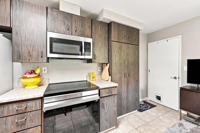 7139 Village 7, Camarillo, CA 93012 — photo 12 of 37