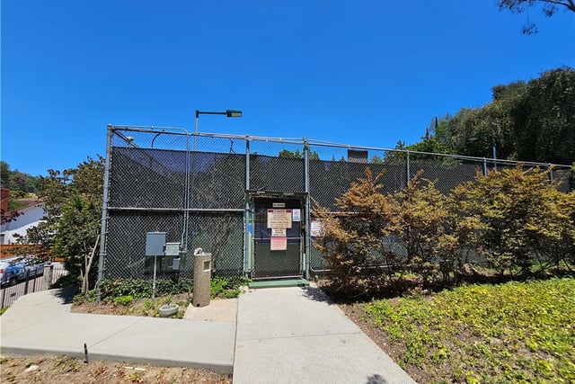 10230 Autumn Leaf, Los Angeles, CA 90077 — photo 38 of 38