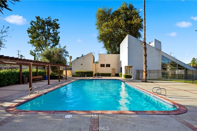 7651 Reseda 13-T, Los Angeles, CA 91335 — photo 25 of 28