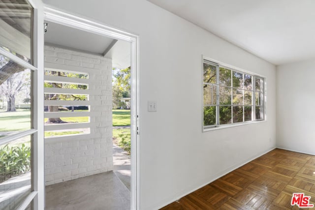 5165 Village, Los Angeles, CA 90016 — photo 3 of 16