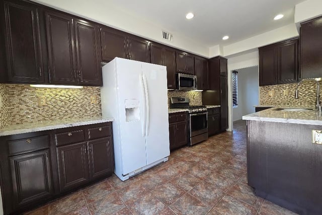 4440 Las Veredas Place, Camarillo, CA 93012 — photo 9 of 44