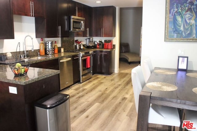 300 E 4th Street 208, Long Beach, CA 90802 — photo 9 of 26
