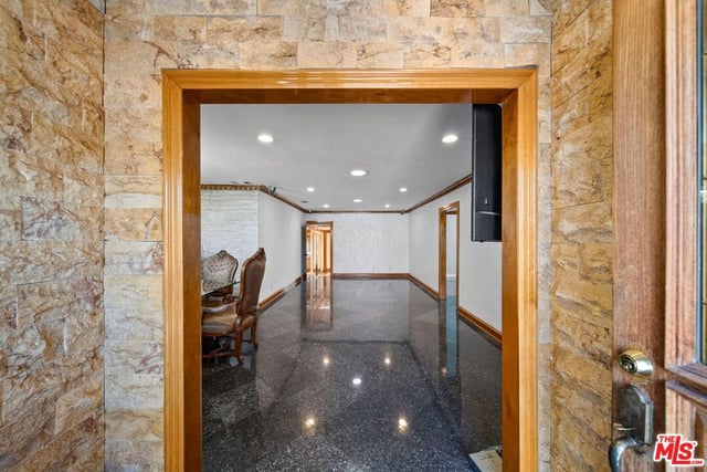 8058 Fulton Avenue, North Hollywood, CA 91605 — photo 4 of 39