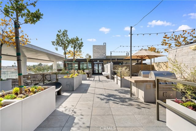 709 E Walnut Street 214, Pasadena, CA 91101 — photo 44 of 60