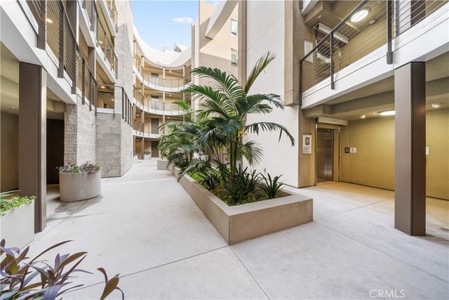 709 E Walnut Street 214, Pasadena, CA 91101 — photo 57 of 60