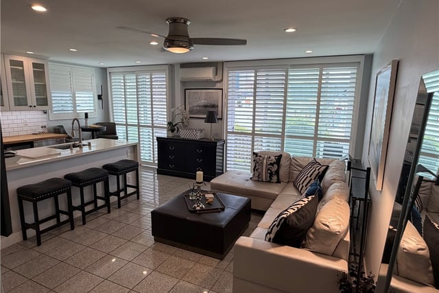 230 Linden 502, Long Beach, CA 90802 — photo 3 of 12