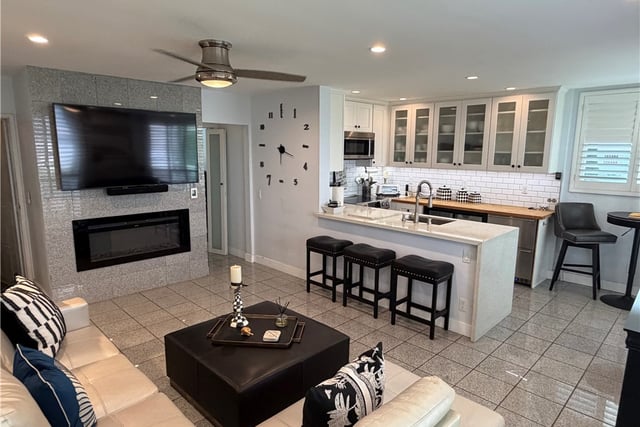 230 Linden 502, Long Beach, CA 90802 — photo 4 of 12
