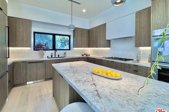 4040 Cartwright Avenue, Studio City, CA 91604 — photo 16 of 28
