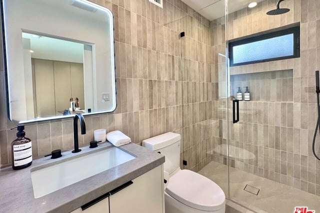 4040 Cartwright Avenue, Studio City, CA 91604 — photo 17 of 28
