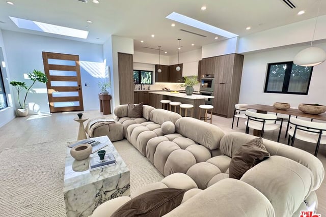 4040 Cartwright Avenue, Studio City, CA 91604 — photo 8 of 28