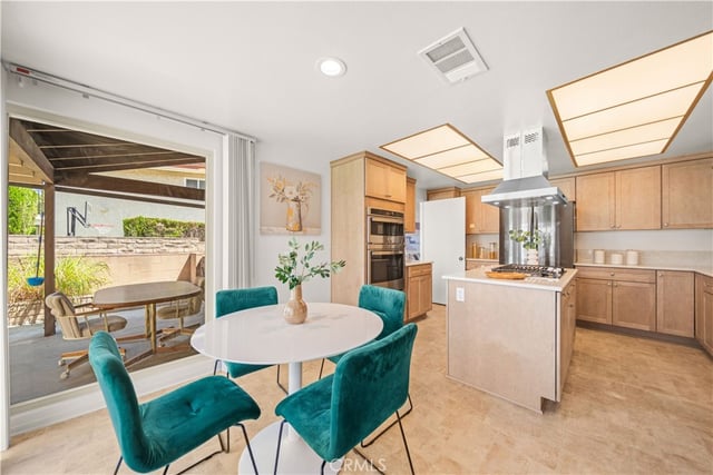 915 Kilmary, Glendale, CA 91207 — photo 16 of 40