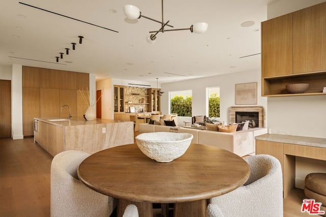 1758 S Holt Avenue, Los Angeles, CA 90035 — photo 11 of 47