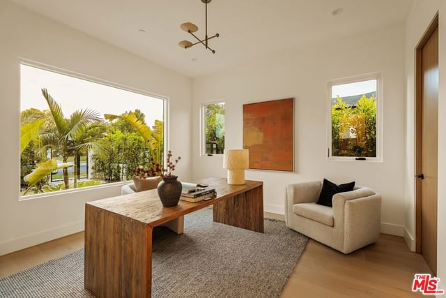 1758 S Holt Avenue, Los Angeles, CA 90035 — photo 4 of 47