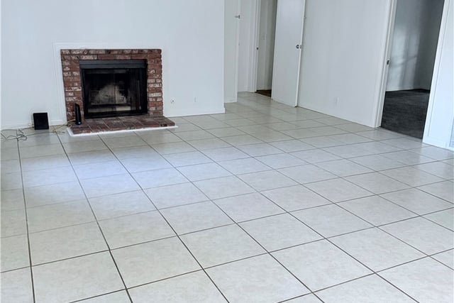 13100 Foothill, Los Angeles, CA 91342 — photo 4 of 10
