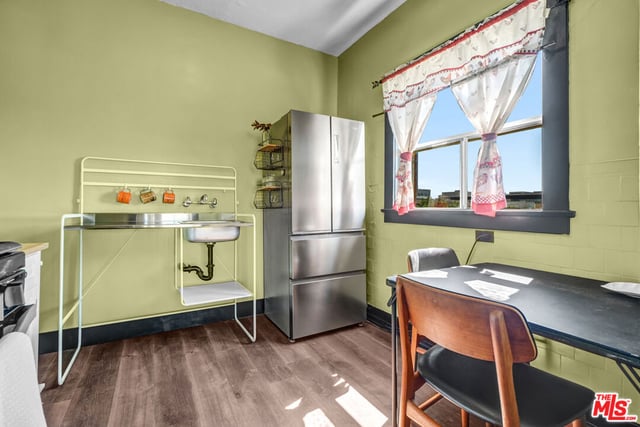 325 W 3rd Street 410, Long Beach, CA 90802 — photo 12 of 34