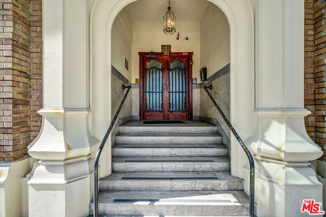 325 W 3rd Street 410, Long Beach, CA 90802 — photo 23 of 34