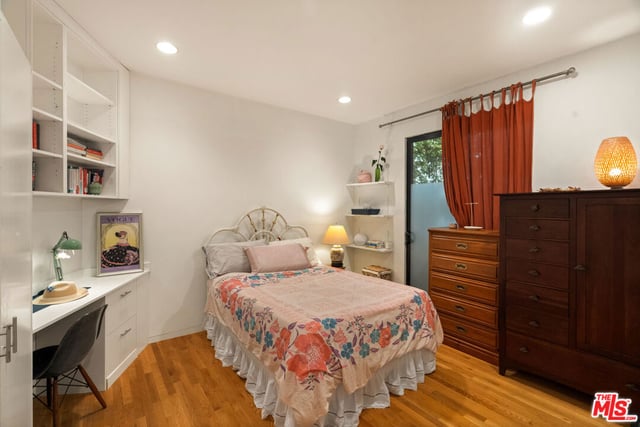 2005 Walnut Avenue, Venice, CA 90291 — photo 19 of 48