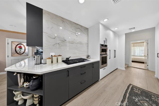 4930 Biloxi, Toluca Lake, CA 91601 — photo 35 of 75