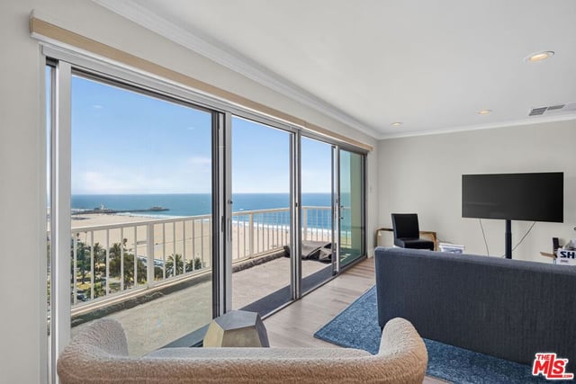 101 California Avenue 1404, Santa Monica, CA 90403 — photo 13 of 41