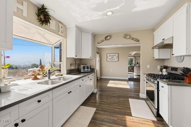 950 N 10th Street, Santa Paula, CA 93060 — photo 12 of 34